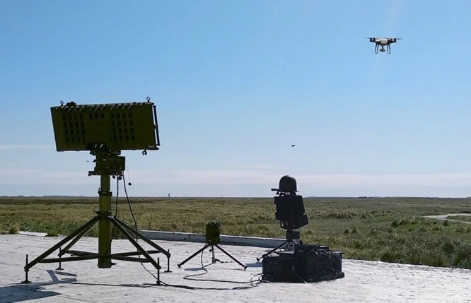 Comprarán inhibidores para proteger a estatales de drones en la frontera de Tamaulipas