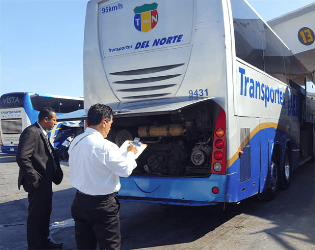 Revisan a los choferes de autobuses en Tamaulipas en temporada vacacional
